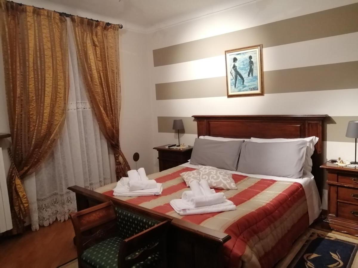 Holiday House Antica Dimora Soggiorni In Langa Centro Storico La Morra Ngoại thất bức ảnh
