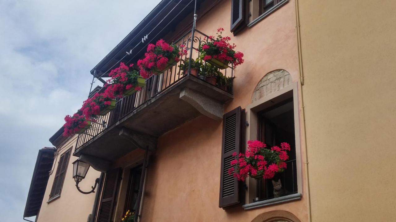 Holiday House Antica Dimora Soggiorni In Langa Centro Storico La Morra Ngoại thất bức ảnh